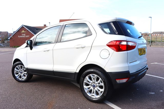 2017 FORD ECOSPORT - Photo 4