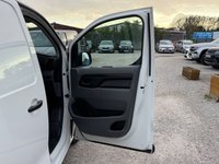 USED 2020 20 VAUXHALL VIVARO 2.0 Turbo D 3100 Dynamic Panel Van 6dr Diesel Manual L2 H1 Euro 6 (s/s) (120 ps) 