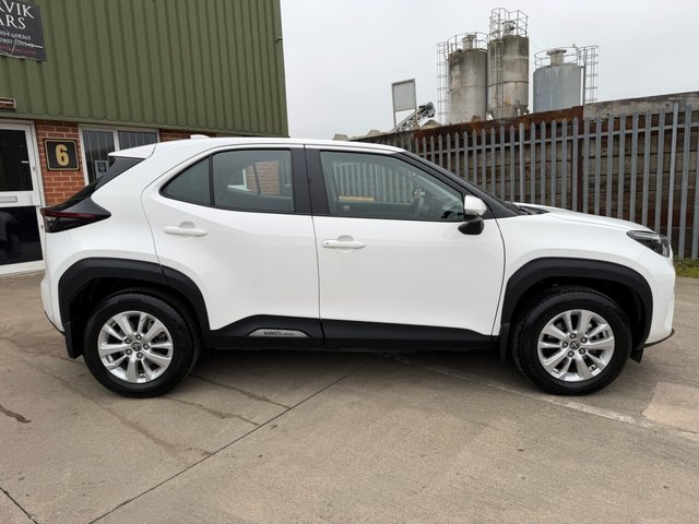 2021 TOYOTA YARIS CROSS - Photo 9