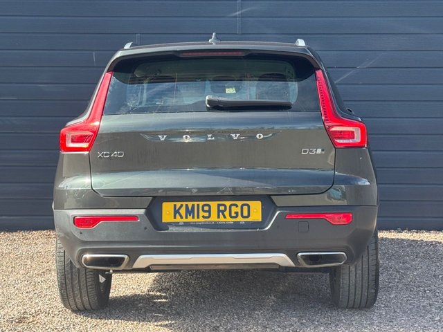 2019 VOLVO XC40 - Photo 11