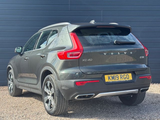 2019 VOLVO XC40 - Photo 3