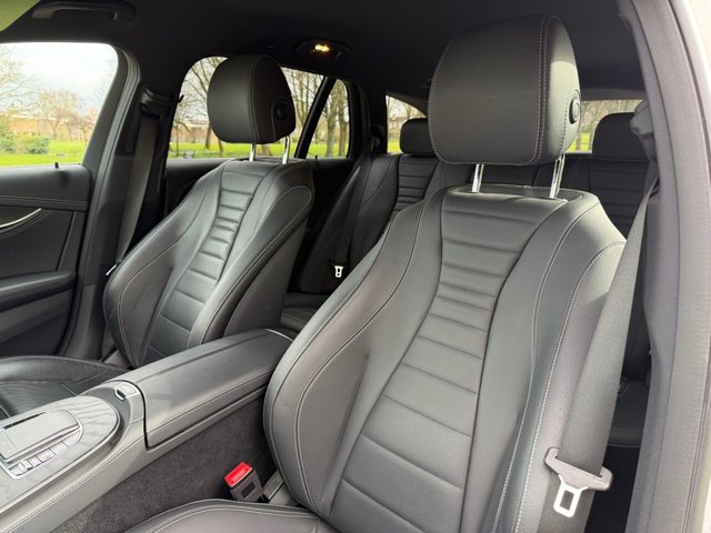2021 Mercedes-Benz E-CLASS - Photo 8