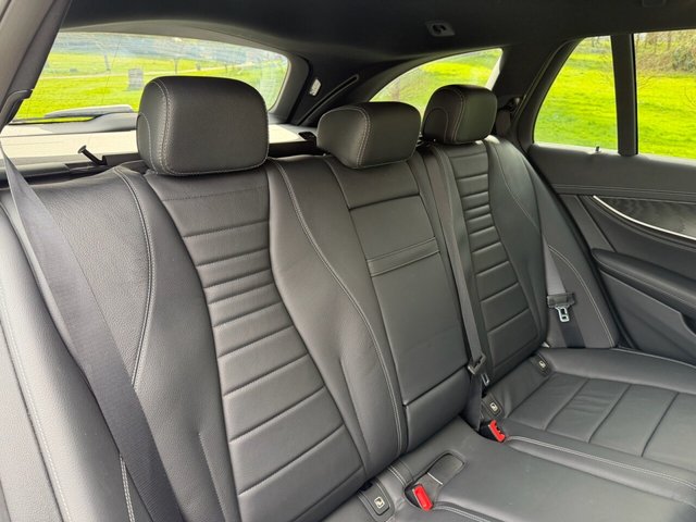 2021 Mercedes-Benz E-CLASS - Photo 9