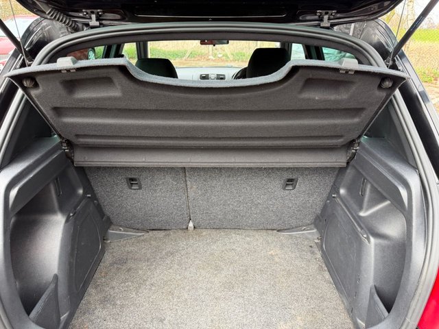 2012 SKODA FABIA - Photo 9