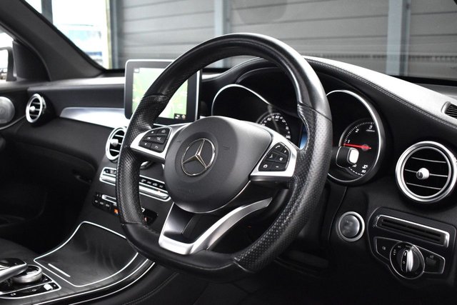 2017 Mercedes-Benz Glc 2.1L Amg Line 5dr - Photo 6