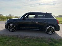 USED 2023 23 MINI HATCH 2.0 Cooper S Sport Hatchback 5dr Petrol Steptronic Euro 6 (s/s) (178 ps) GREAT SPEC COOPER S AUTO , LOW MILES TWIN SUNROOFS , SAT NAV ,REVERSE CAMERA ,HEATED SEATS ,JOHN COOPER WORKS BODY STYLING ETC .