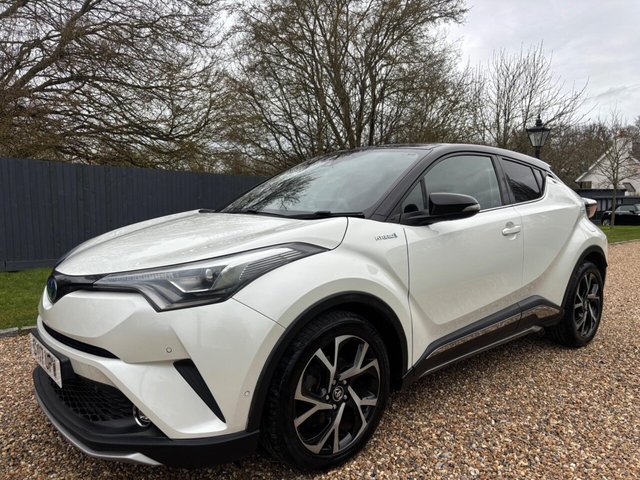 2017 TOYOTA C-HR - Photo 5