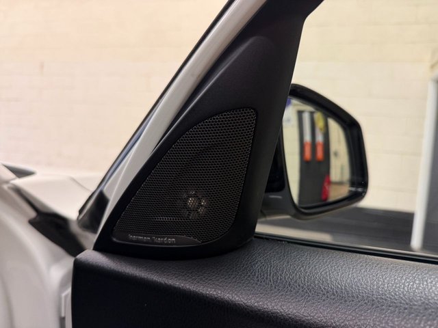 2015 BMW 1 SERIES - Photo 6