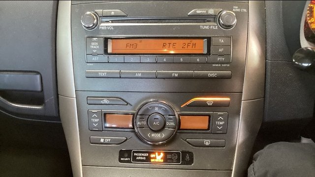 2009 TOYOTA AURIS 1.33 VVT-i TR Hatchback 5dr Petrol Manual (s/s) (135 g/km, 100 bhp) - Photo 12