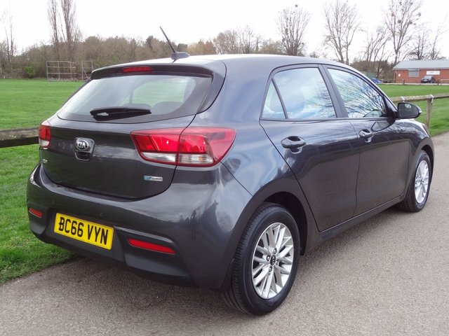 2017 KIA RIO - Photo 5