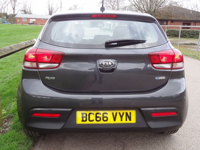 2017 KIA RIO - Photo 6