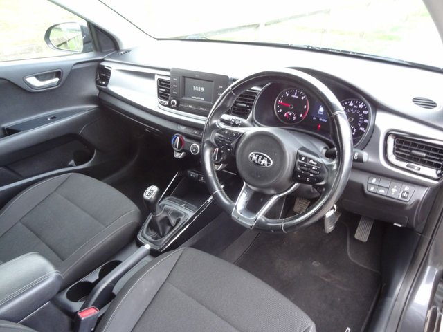 2017 KIA RIO - Photo 9