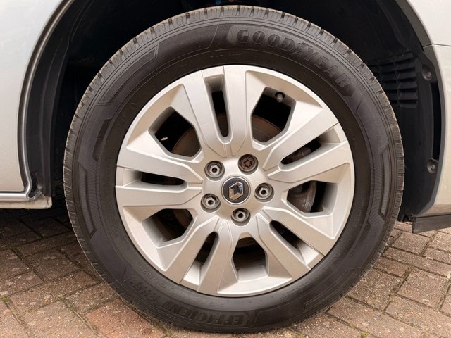 View our RENAULT TRAFIC