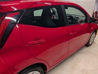 USED 2018 68 TOYOTA AYGO 1.0 VVT-i x-play Hatchback 5dr Petrol Manual Euro 6 (71 ps) Rear Camera Sat Nav