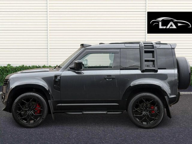 View our LAND ROVER DEFENDER 90