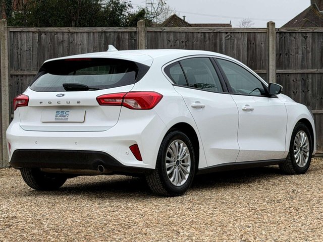 2018 Ford Focus - Photo 3