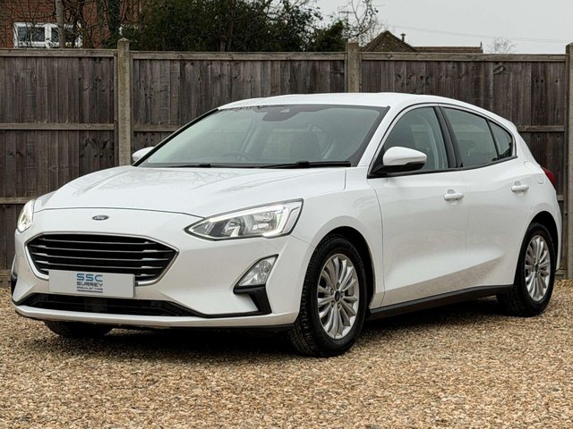 2018 Ford Focus - Photo 2