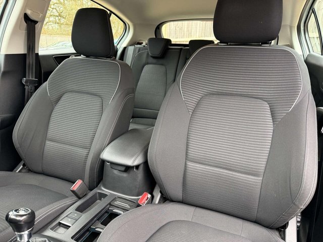 2018 Ford Focus - Photo 10