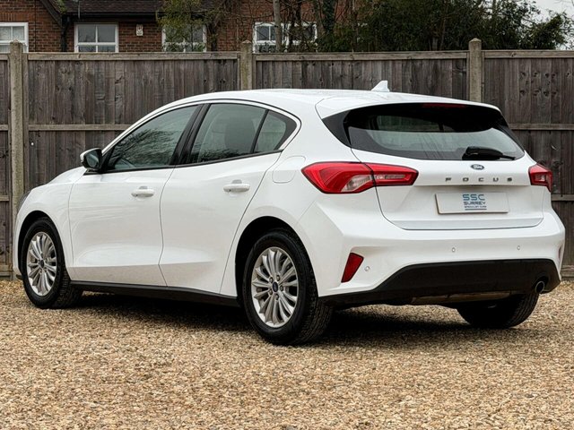 2018 Ford Focus - Photo 4