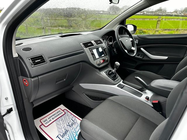 2011 FORD KUGA 2.0 TDCi Zetec SUV 5dr Diesel Manual 2WD Euro 5 (140 ps) - Photo 4