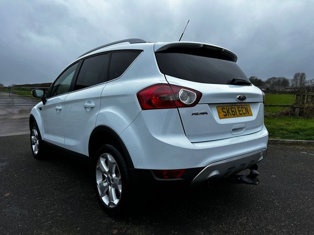 2011 FORD KUGA 2.0 TDCi Zetec SUV 5dr Diesel Manual 2WD Euro 5 (140 ps) - Photo 3