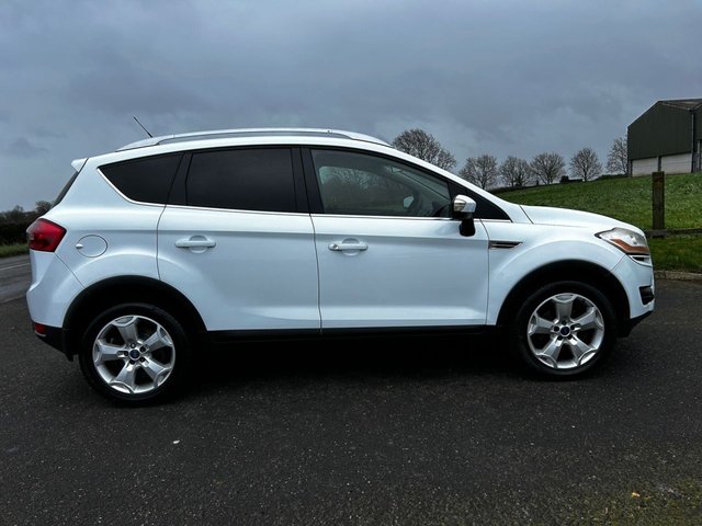 2011 FORD KUGA 2.0 TDCi Zetec SUV 5dr Diesel Manual 2WD Euro 5 (140 ps) - Photo 2