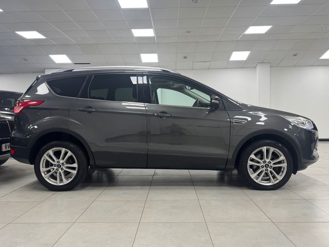 2015 FORD KUGA - Photo 4