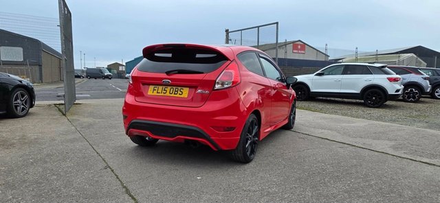 2015 Ford Fiesta 1L Zetec S Red Edition 3dr - Photo 7