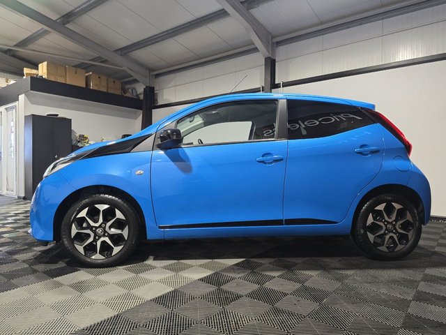 2019 TOYOTA AYGO - Photo 9