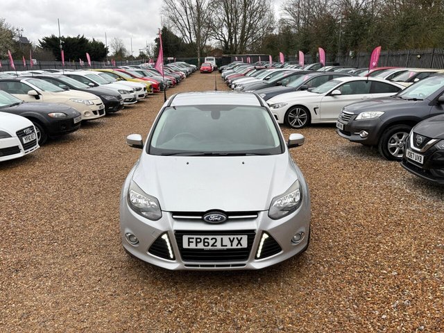 2012 FORD FOCUS 1.6 TDCi Titanium Euro 5 (s/s) 5dr - Photo 2