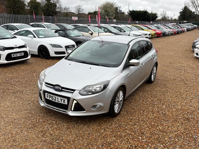 2012 FORD FOCUS 1.6 TDCi Titanium Euro 5 (s/s) 5dr - Photo 3