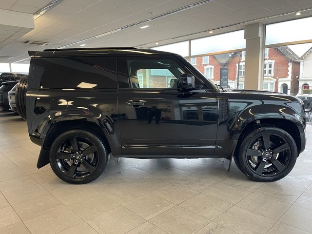 View our LAND ROVER DEFENDER