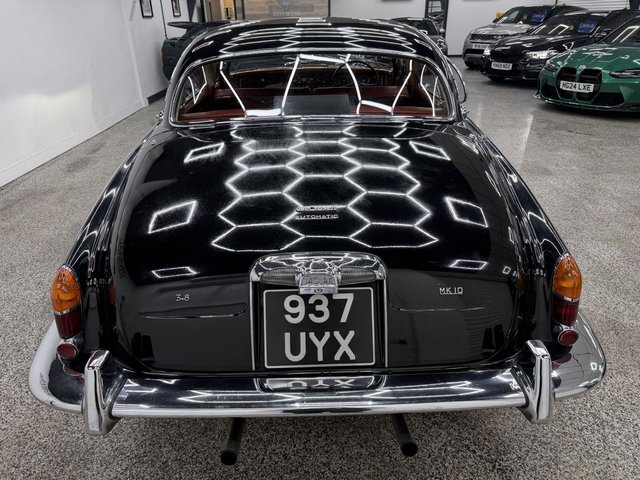 View our JAGUAR MK X