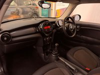 USED 2017 67 MINI HATCH 1.5 Cooper Hatchback 3dr Petrol Manual Euro 6 (s/s) (136 ps) 1 Previous Owner - Bluetooth - Air Conditioning - DAB Radio