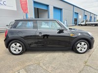 USED 2017 67 MINI HATCH 1.5 Cooper Hatchback 3dr Petrol Manual Euro 6 (s/s) (136 ps) 1 Previous Owner - Bluetooth - Air Conditioning - DAB Radio