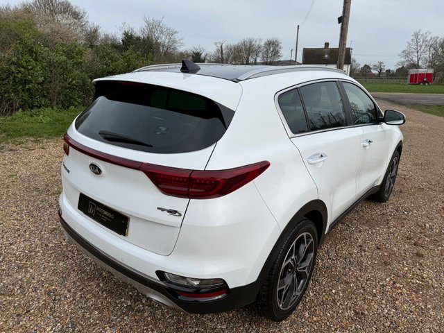 View our KIA SPORTAGE