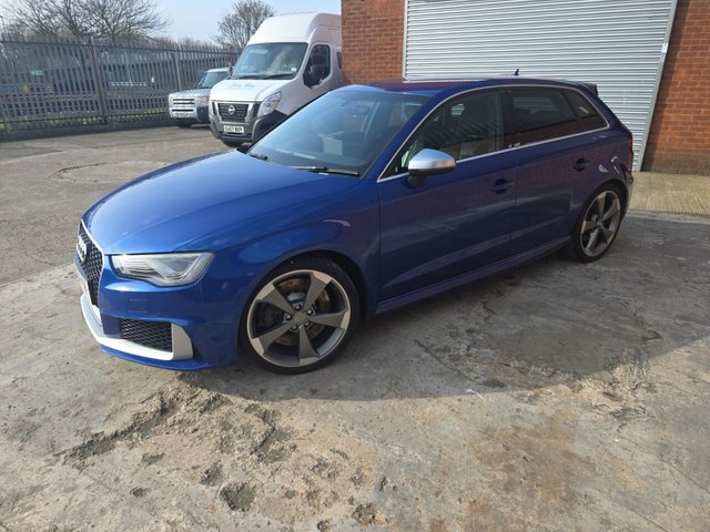 2016 AUDI RS3 - Photo 3