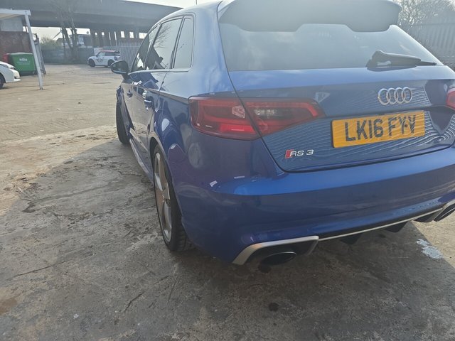 2016 AUDI RS3 - Photo 10