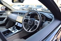 USED 2024 73 JAGUAR XF 2.0 D200 MHEV R-Dynamic SE Black Saloon 4dr Diesel Auto Euro 6 (s/s) (204 ps) BLACK PACK / 20" ALLOYS / FSH
