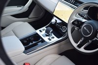 USED 2024 73 JAGUAR XF 2.0 D200 MHEV R-Dynamic SE Black Saloon 4dr Diesel Auto Euro 6 (s/s) (204 ps) BLACK PACK / 20" ALLOYS / FSH