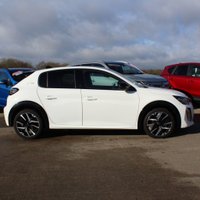 USED 2025 25 PEUGEOT 208 1.2 HYBRID GT Hatchback 5dr Petrol Hybrid e-DSC6 Euro 6 (s/s) (100 ps) AUTOMATIC + FULL DEALER HISTORY