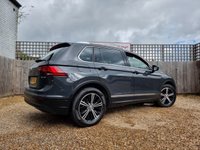 USED 2017 17 VOLKSWAGEN TIGUAN 2.0 TDI BlueMotion Tech SE Navigation SUV 5dr Diesel Manual Euro 6 (s/s) (150 ps) ** WE OFFER FINANCE ON THIS CAR **
