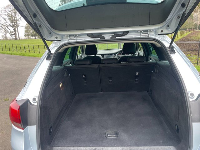 2019 VAUXHALL ASTRA - Photo 11