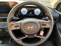 USED 2025 25 HYUNDAI BAYON 1.0 T-GDi Advance SUV 5dr Petrol DCT Euro 6 (s/s) (100 ps) 1 OWNER FROM NEW* 4 YEARS HYUNDAI WARRANTY* AUTOMATIC* SAT NAV* PARKING SENSORS* REVERSING CAMERA* CRUISE CONTROL* LANE / SPEED ASSIST* AUTO START / STOP* TRACTION CONTROL* ECO / SPORT MODE