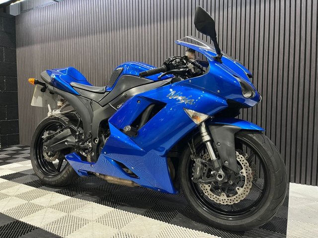 View our KAWASAKI NINJA ZX-6R
