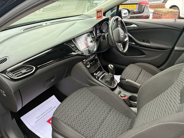 2019 VAUXHALL ASTRA - Photo 10