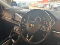 USED 2018 18 SKODA KAROQ 2.0 TDI Edition SUV 5dr Diesel DSG 4WD Euro 6 (s/s) (150 ps)+PRIVATE REG INCLUDED+2 KEYS+1 FORMER KEEPER+MEDIA+FSH 8 STAMPS+PANORAMIC SUNROOF+NAV+4 WHEEL DRIVE+FULL LEATHER SEATS+BLUETOOTH+PRIVACY+CLIMATE+CRUISE+19