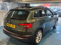 USED 2018 18 SKODA KAROQ 2.0 TDI Edition SUV 5dr Diesel DSG 4WD Euro 6 (s/s) (150 ps)+PRIVATE REG INCLUDED+2 KEYS+1 FORMER KEEPER+MEDIA+FSH 8 STAMPS+PANORAMIC SUNROOF+NAV+4 WHEEL DRIVE+FULL LEATHER SEATS+BLUETOOTH+PRIVACY+CLIMATE+CRUISE+19
