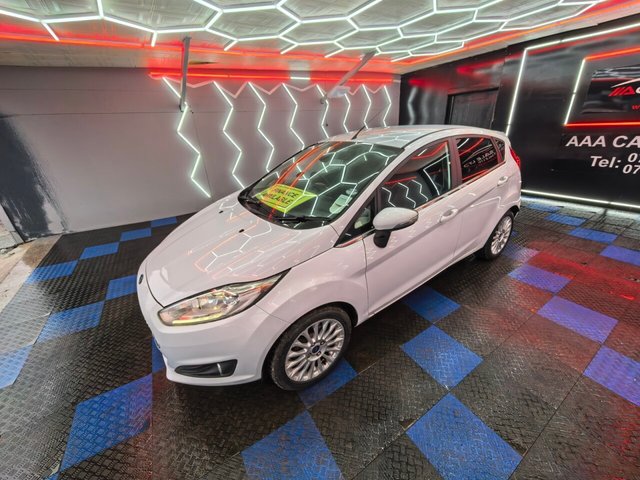 2013 FORD FIESTA - Photo 7