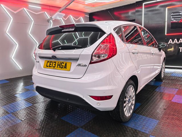 2013 FORD FIESTA - Photo 10